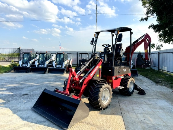 Мини-экскаватор-погрузчик QUADTRAC XN228