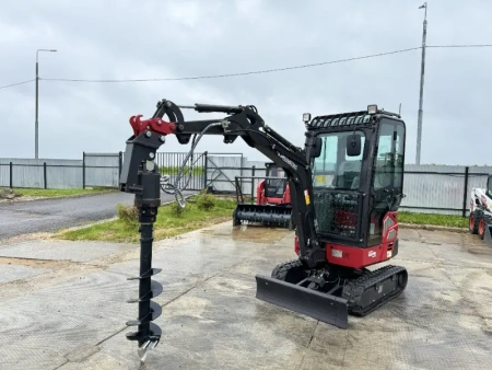 Мини экскаватор QUADTRAC EX22U PRO