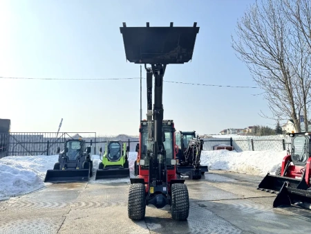 Электрический погрузчик QUADTRAC EcoMax25