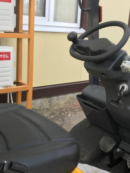 Дизельный вилочный погрузчик MITSUBI FD30