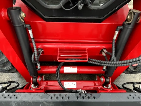 Погрузчик с бортовым поворотом QUADTRAC SSL95J