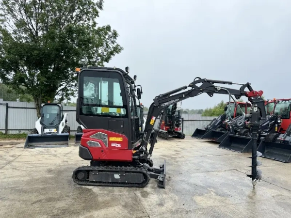 Мини экскаватор QUADTRAC EX22U PRO