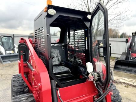 Погрузчик с бортовым поворотом QUADTRAC SSL95J