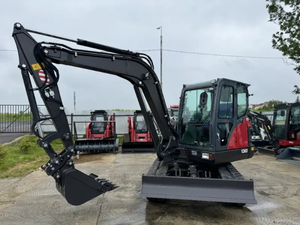 Мини экскаватор QUADTRAC EX60