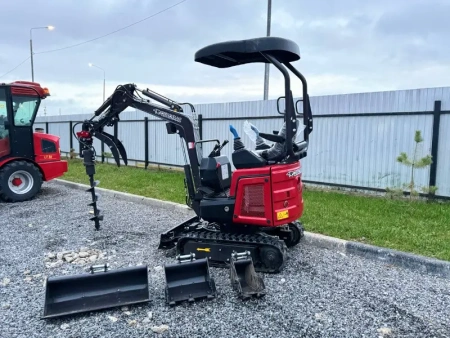 Мини экскаватор QUADTRAC E13PRO