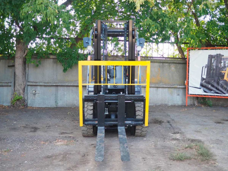 Бензиновый вилочный погрузчик MITSUBI FG25T