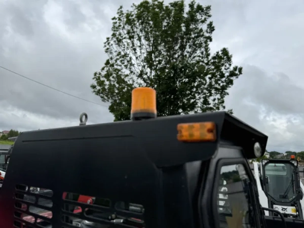 Погрузчик с бортовым поворотом QUADTRAC SSL85